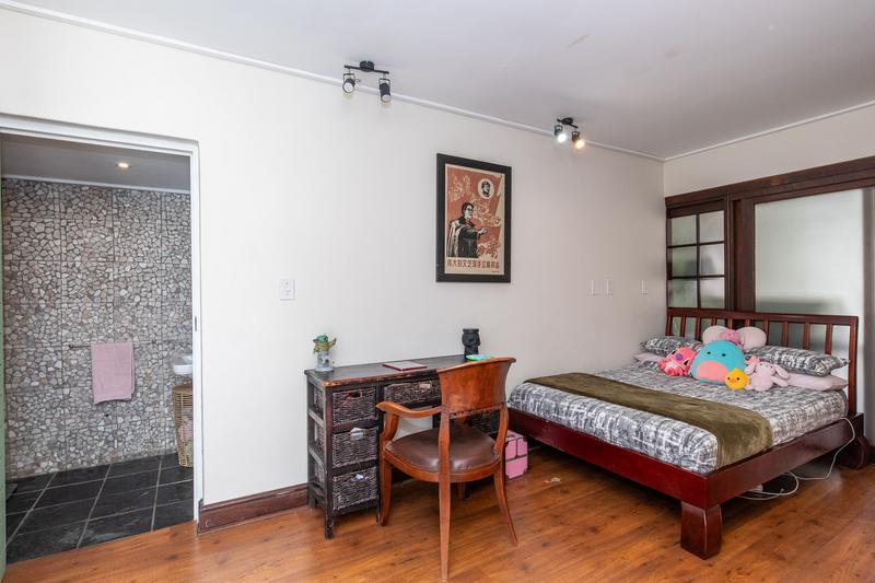 5 Bedroom Property for Sale in Meadowridge Western Cape